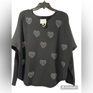 LIV brand lightweight sweater; Size large; NWT